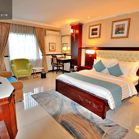 הו צ'י מין סיטי Hanz 821 Sunflower Hotel & Spa מראה חיצוני תמונה